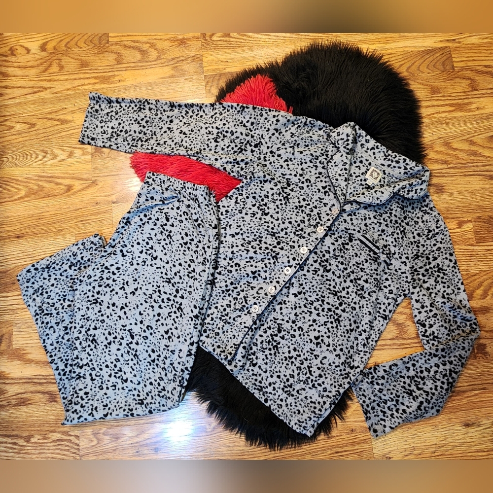 Anne Klein Animal Print Leopard Fleece Pajama Set Women's Size Small